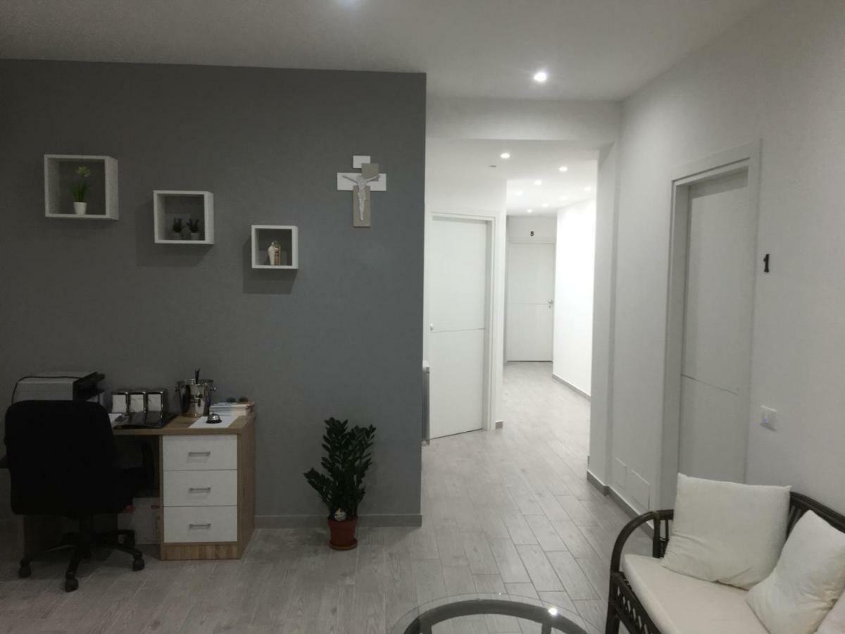 La Ruota B&B テッラジーニ エクステリア 写真